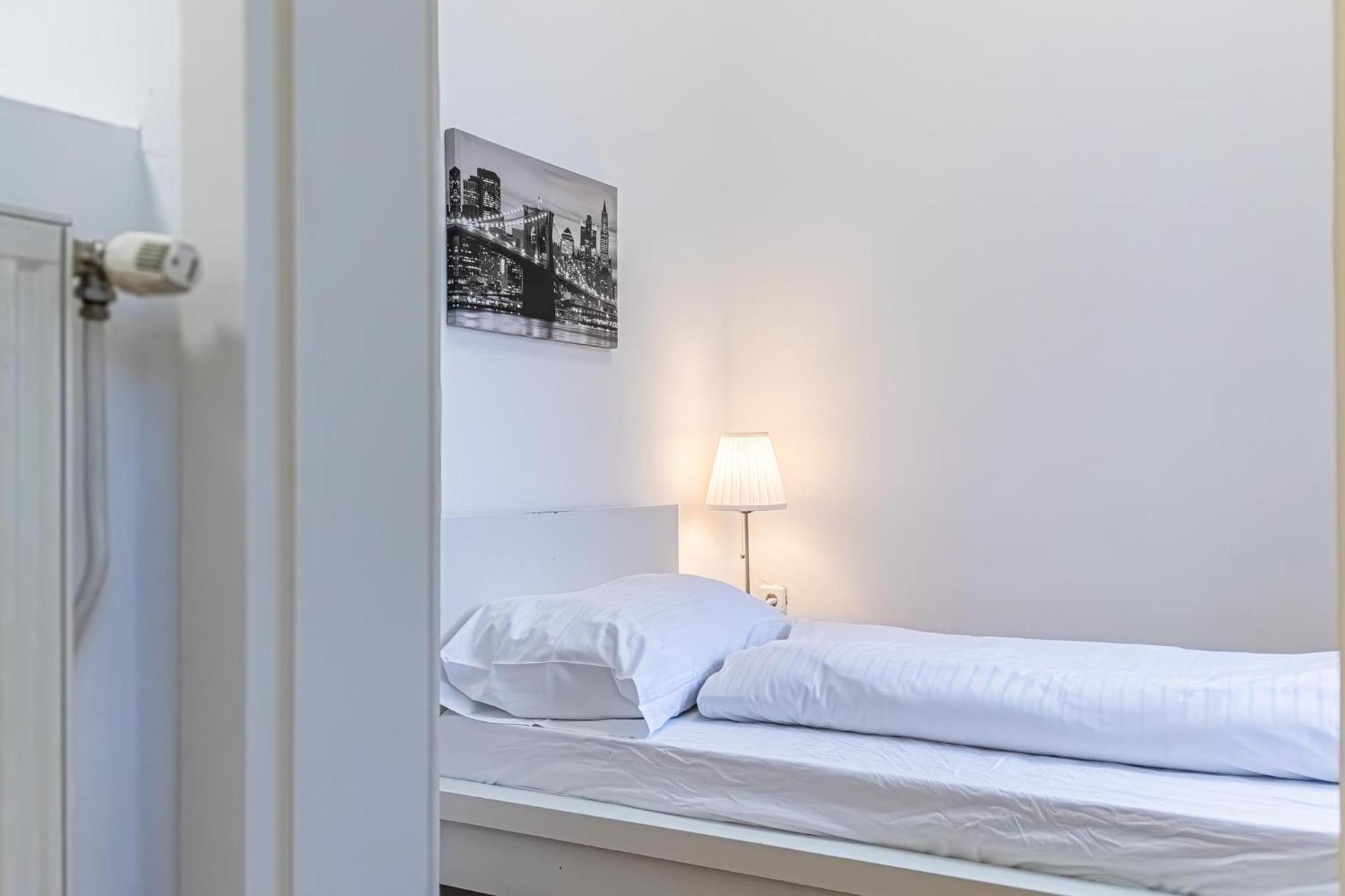 Spacious 2Br Apt -Near Wiener Stadthalle Burggassewiener Well Located Exterior foto
